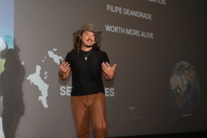 Filmmaker Filipe DeAndrade inspires young locals