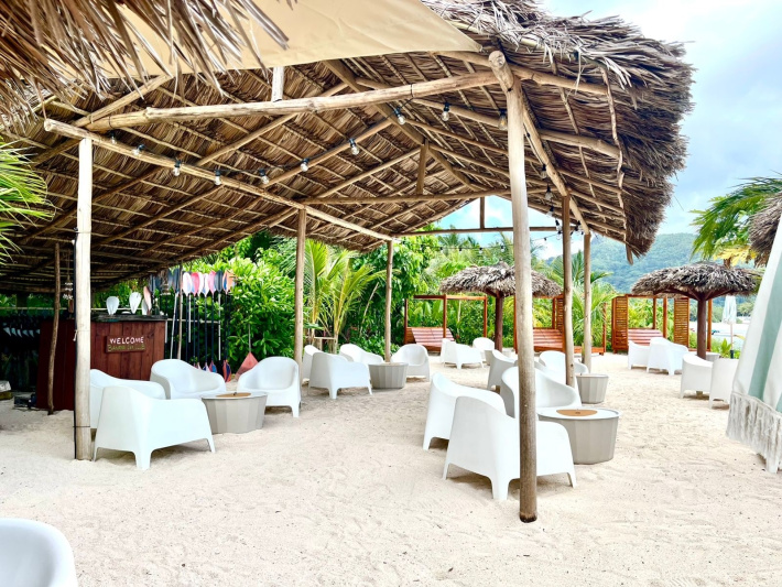 The Banana Sea Club: A growing family business