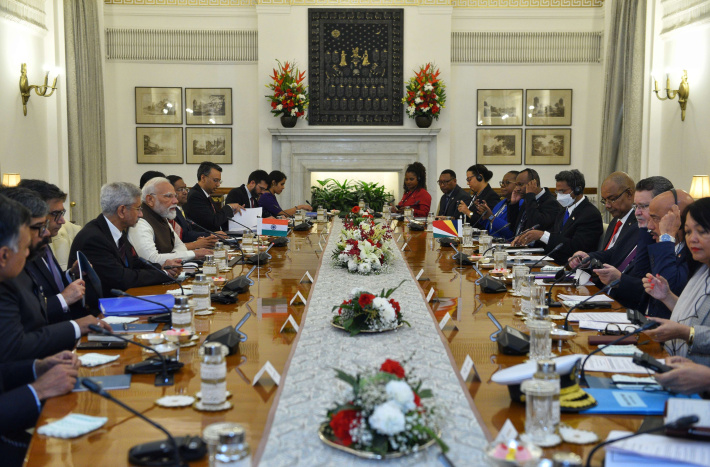 India unveils US $175m  package for Seychelles