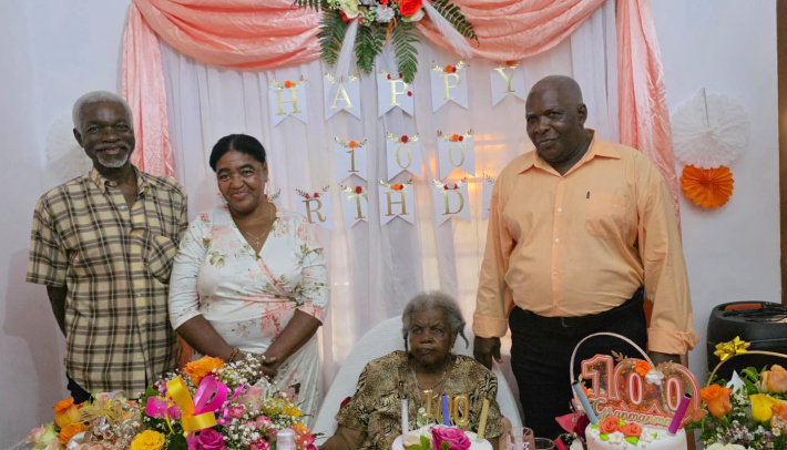 Mary-Anne Cesar i selebre 100-an