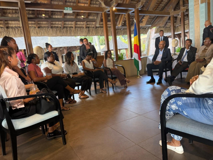 President Herminie connects with Seychellois students and diaspora in Mauritius   