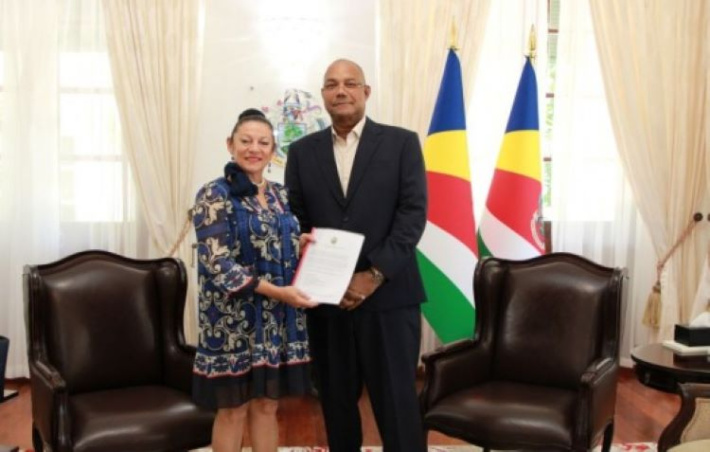 Mayor of Victoria presents vision and strategic plans to President Herminie