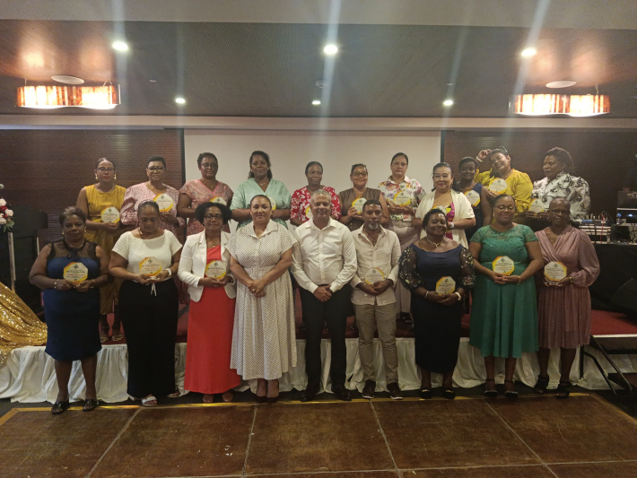 Long-serving public service staff honoured