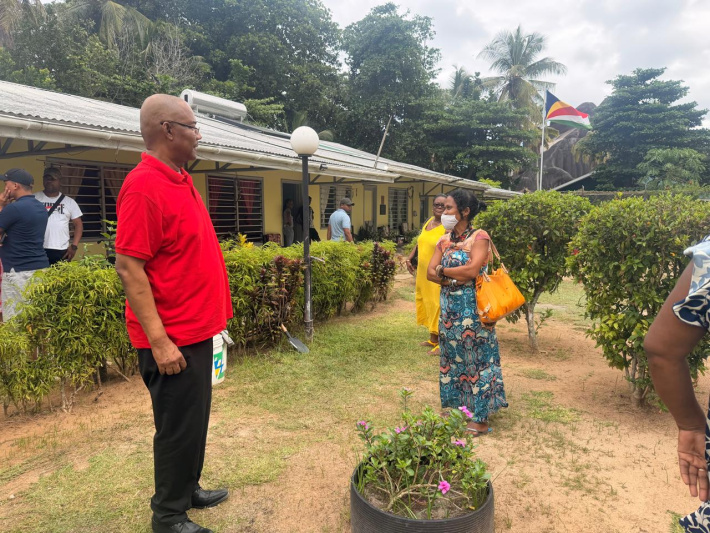 President concludes La Digue visit with community focus