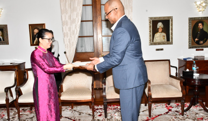Vietnam reaffirms commitment to strengthening ties with Seychelles