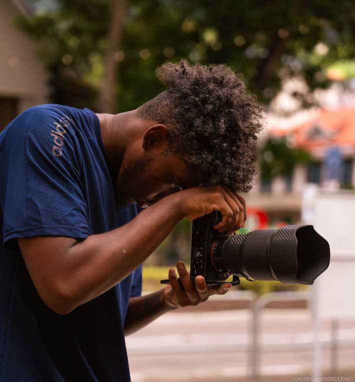 Young photographer shares skills through hands-on workshops