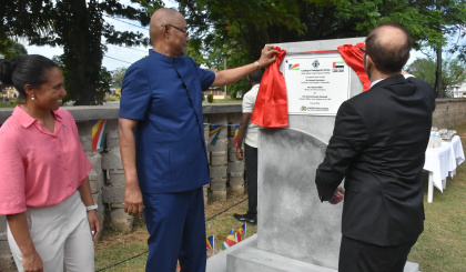 Foundation stone laid for the UAE-supported Anse Royale indoor sports complex