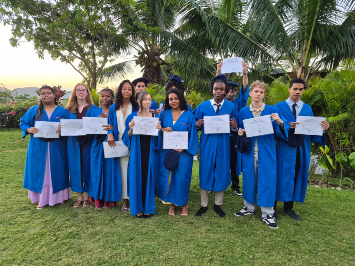 L’École française des Seychelles célèbre ses nouveaux bacheliers