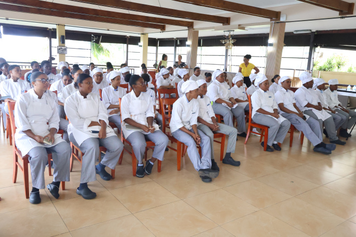 Indian chefs share culinary expertise with STA students